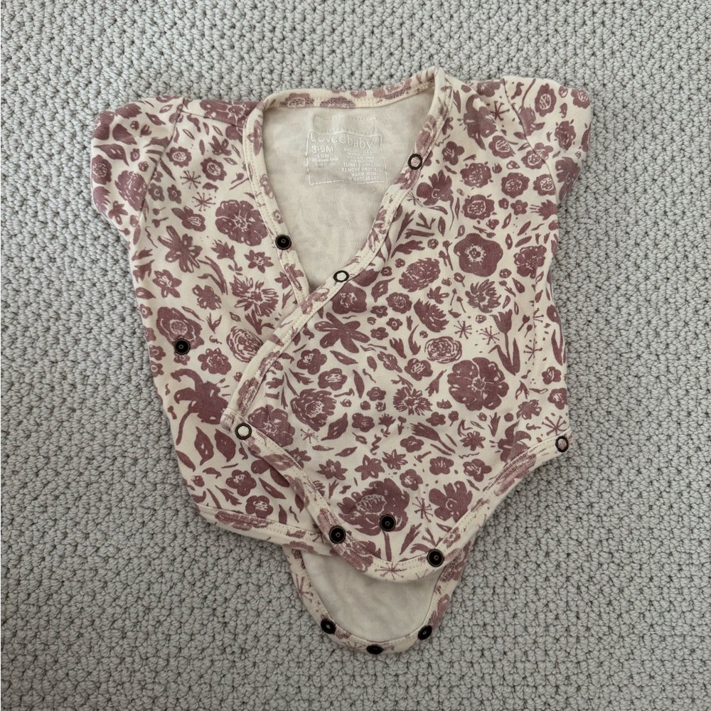 L’ovedBaby Floral 100% organic cotton Onesie, 3-6 months